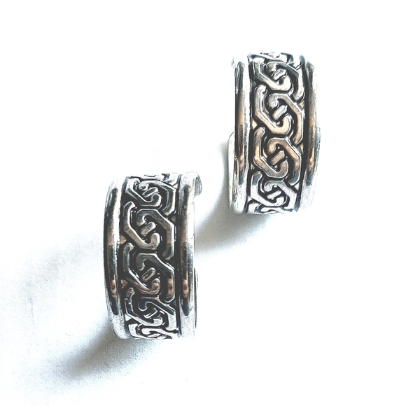 Stainless Steel Silver Irish Celtic Knot Eternity Hoop Pierced Earrings Love - Picture 1 of 3